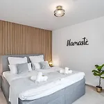 Namaste Homes - - Altstadt - 2 Schlafzimmer アパート