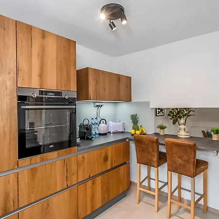 Namaste Homes - Mit Dachterrasse Διαμέρισμα Bad Windsheim