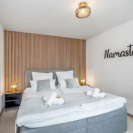 Namaste Homes - Mit Dachterrasse Διαμέρισμα *