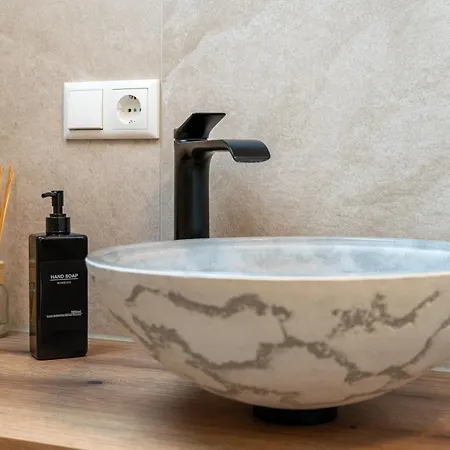 Namaste Homes - - Altstadt - 2 Schlafzimmer Apartament
