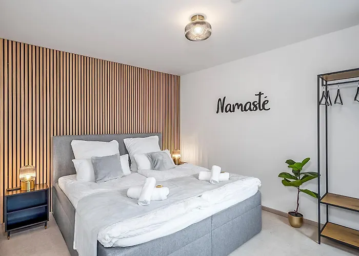 Namaste Homes - - Altstadt - 2 Schlafzimmer アパート