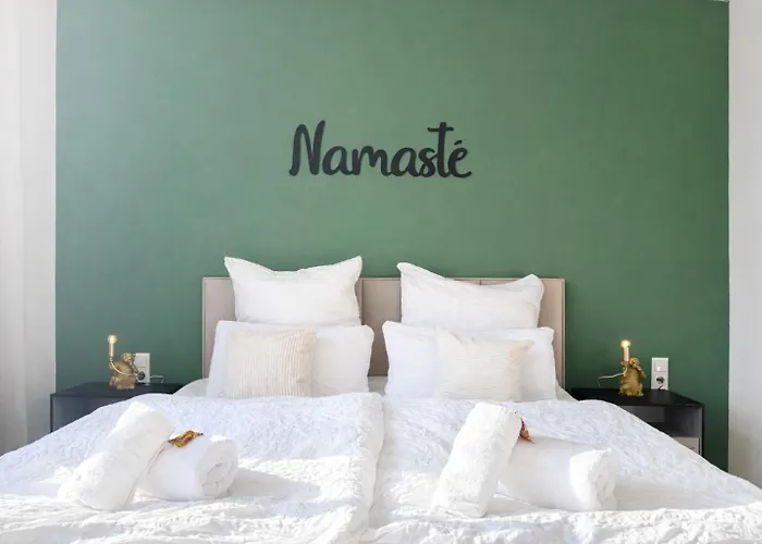 Namaste Homes - - Altstadt - 2 Schlafzimmer *